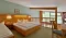 hotelcordialgoingmarchstrasse63zimmer29lukasvonhildebrandtschlafzimmer.jpg